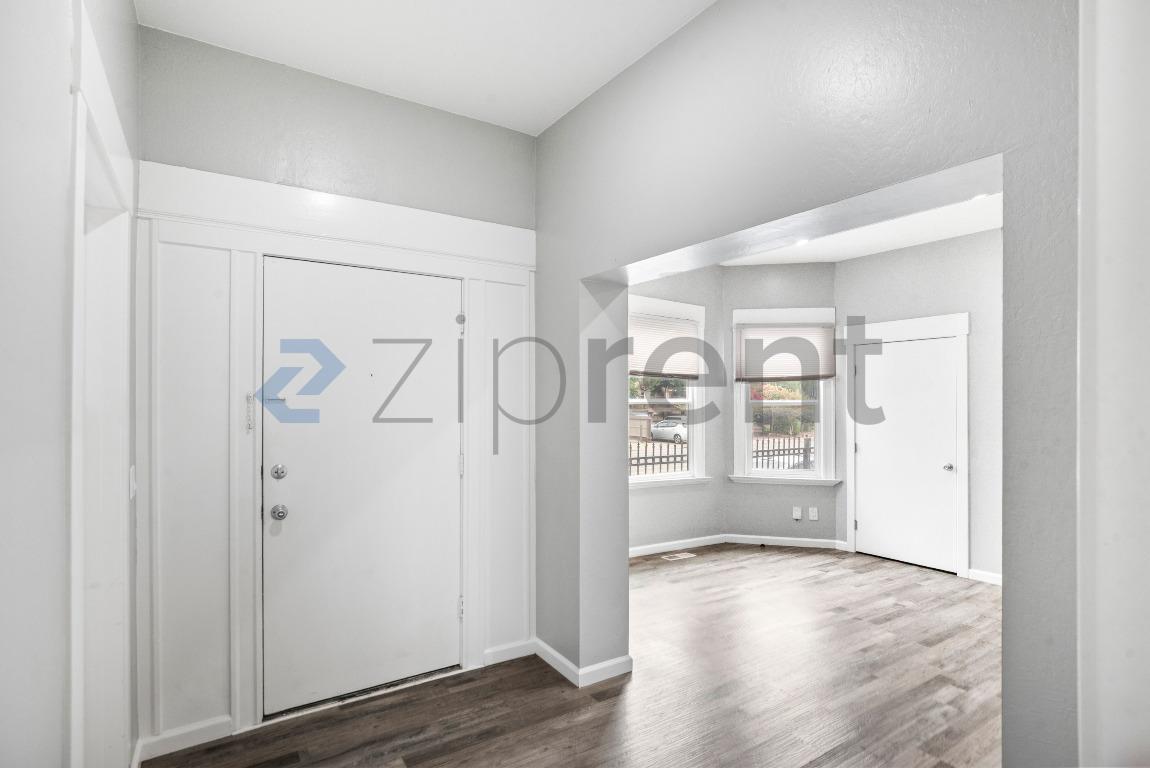 Building Photo - 1202 Adeline St