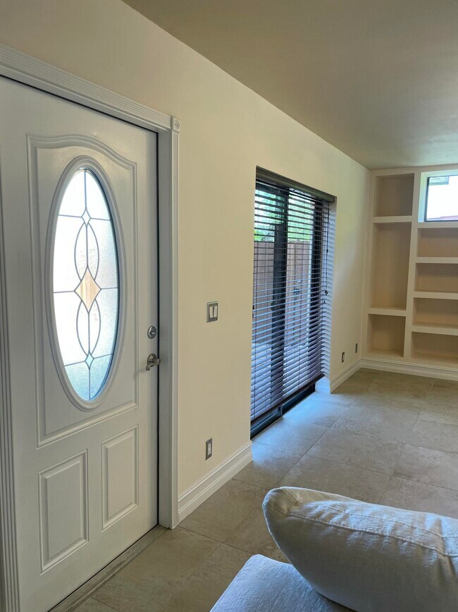 Building Photo - 22976 Oxford Pl