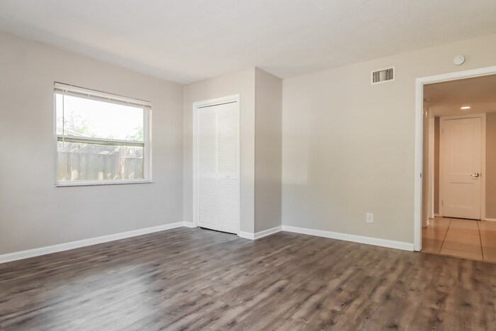 Building Photo - 630 50th St N