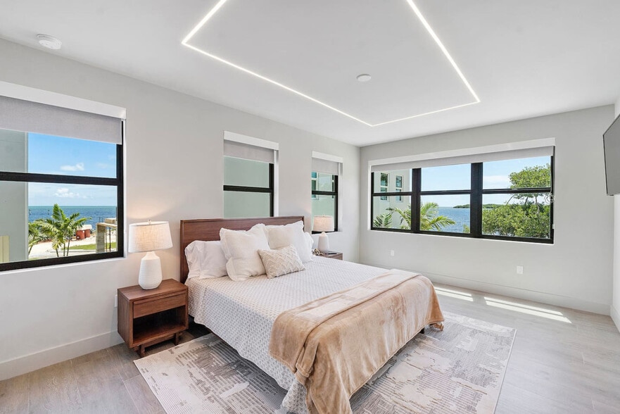 Building Photo - 99 Seaside Ave