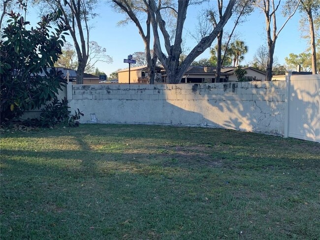 Building Photo - 6501 Crystal Brook Dr