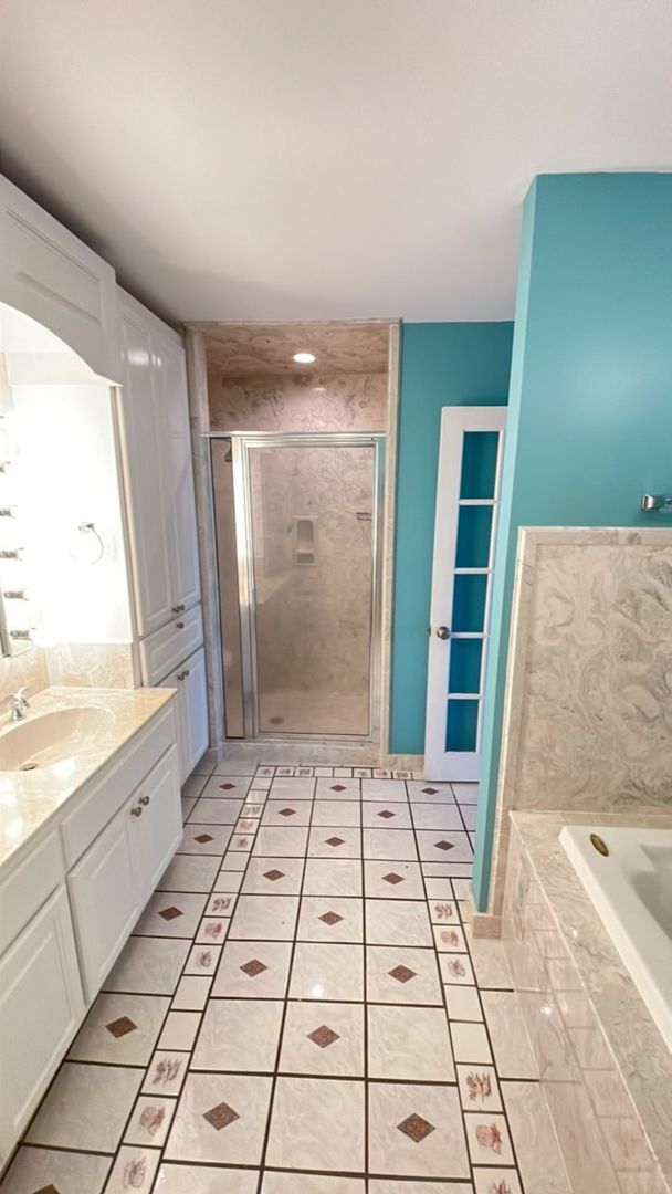 Building Photo - 3 BD 2 BA Home in the Bayou View School Di...