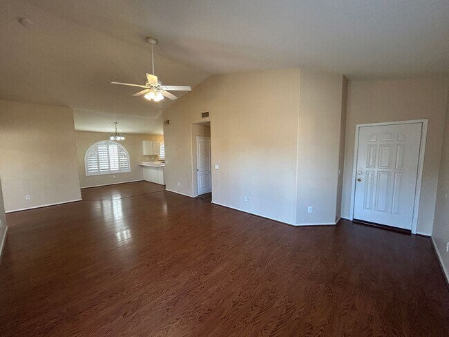 Building Photo - 12813 W Palm Ln