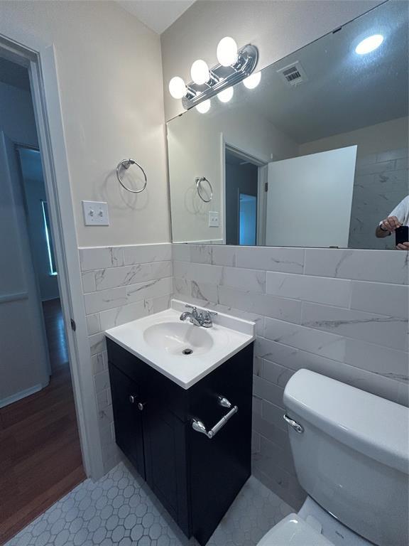 Building Photo - 5301 Ravensdale Ln