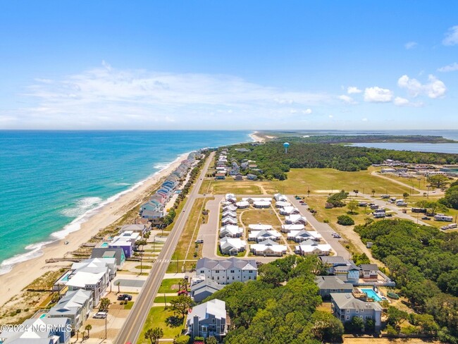 Building Photo - 1038 Fort Fisher Blvd N