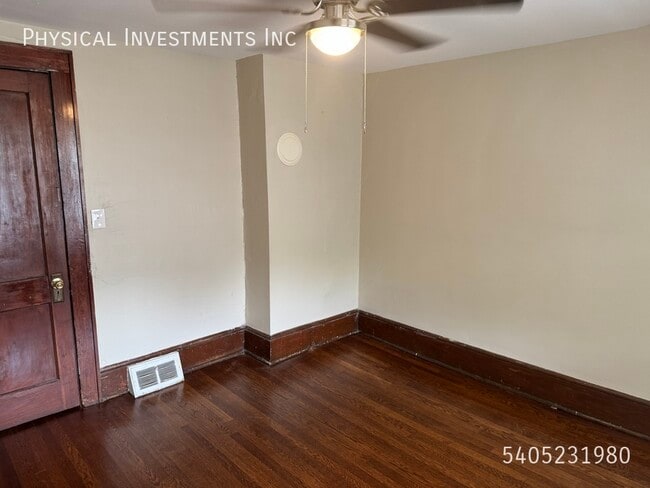Building Photo - 1729 Moorman Ave NW