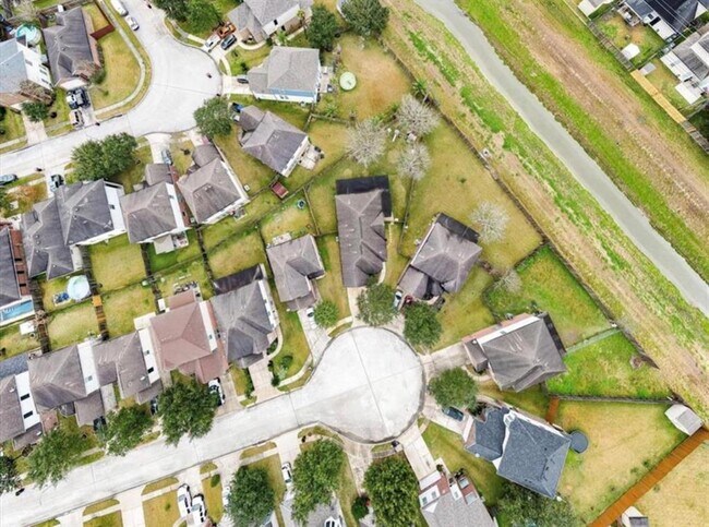 Building Photo - 12106 Landsdown Ridge Way