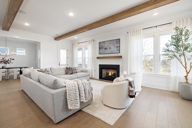 Building Photo - Now available in the highly desirable Lockwood Glen community in Franklin
