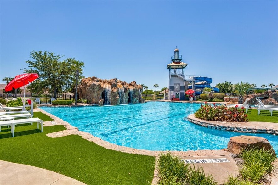 Lap Pool with Resort like amenities - 928 Lighthouse Ln