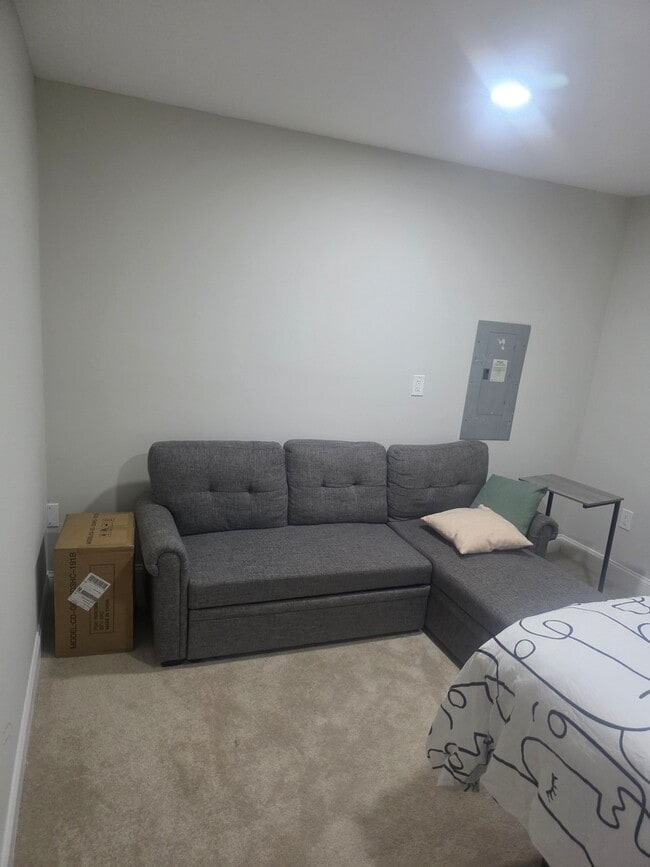 Building Photo - 1716 Bradmoore Dr