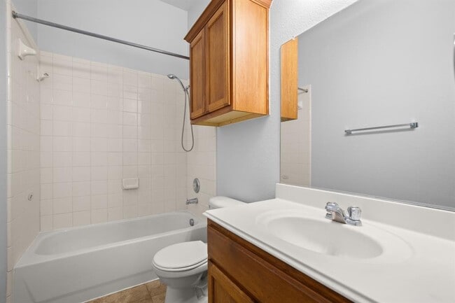 Building Photo - 415 S Frontier Ln