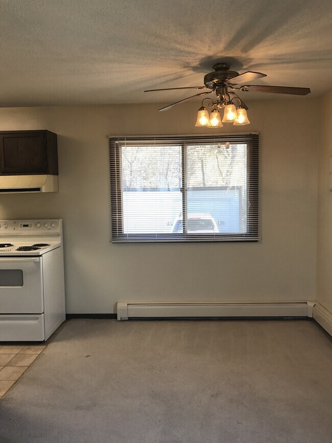 Building Photo - 2021 Jefferson St