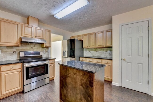 Building Photo - 3380 McClure Woods Dr