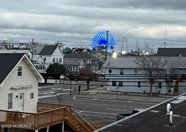 Building Photo - 210 Sumner Ave