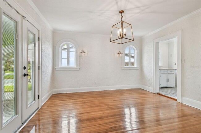 Building Photo - 3120 S Julia Cir