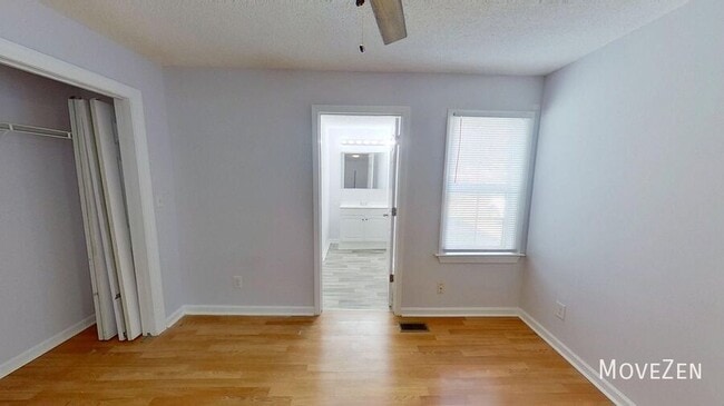 Building Photo - 333 Friendship Dr