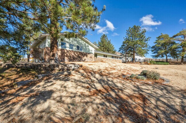 Building Photo - Single Story Home Located on a Ranch