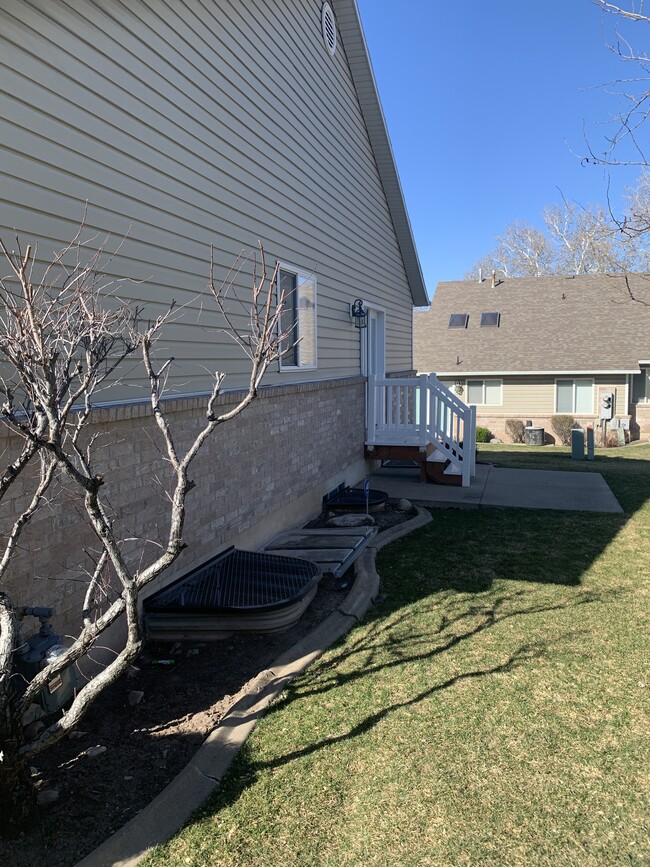 Building Photo - 325 E 100 S