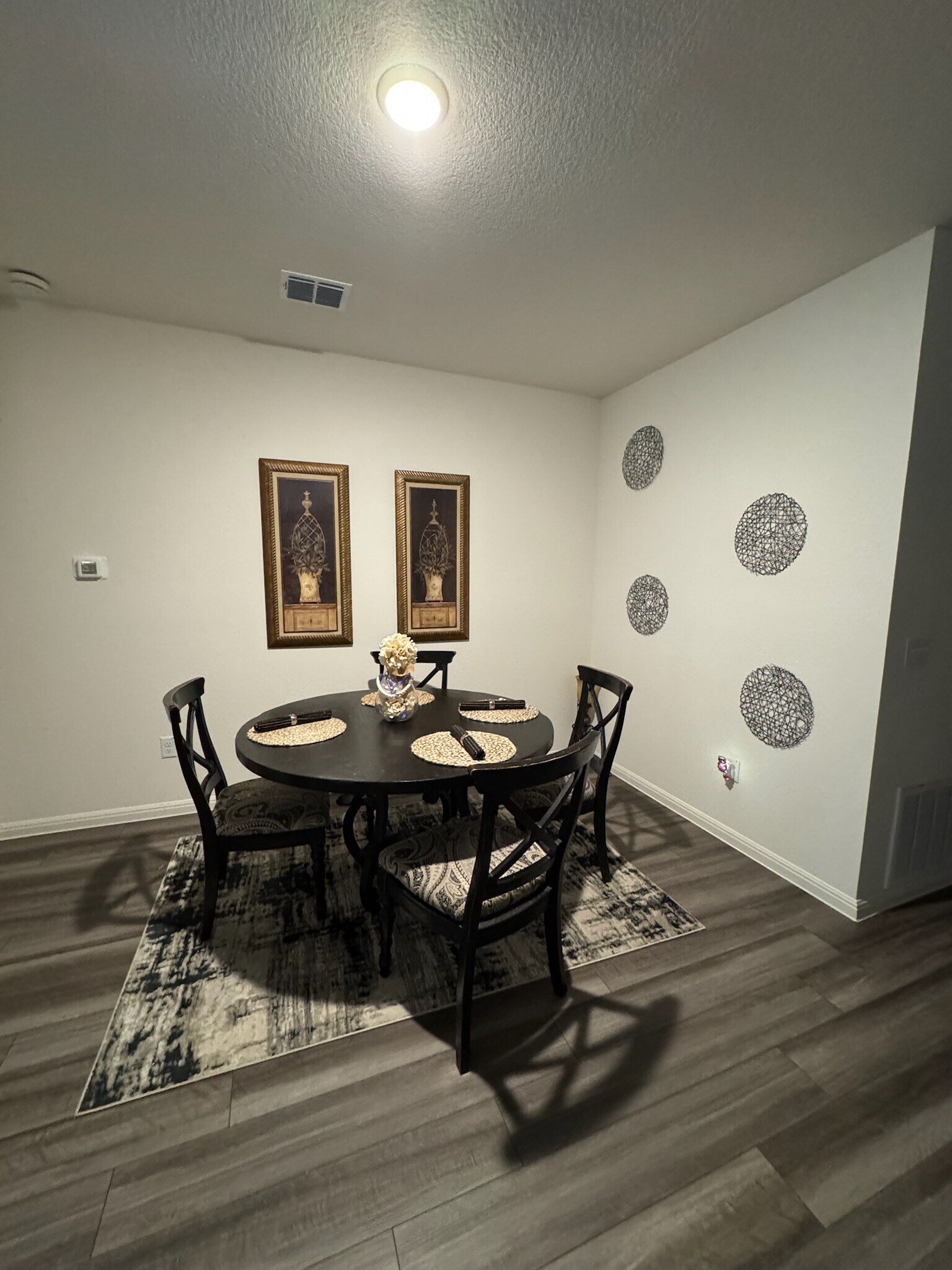 Building Photo - 320 Wedemeyer St