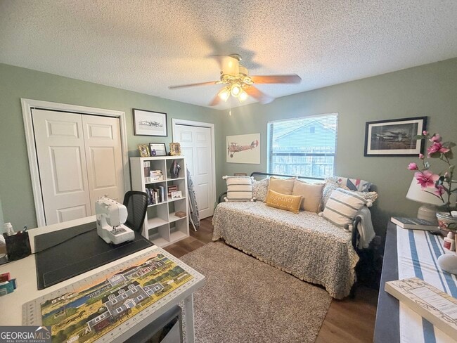 Building Photo - 130 N Woodvalley Dr