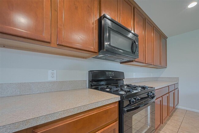 Building Photo - 20111 Brookwood Holw