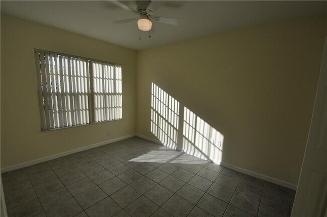 Building Photo - 1106 Belmont Ln