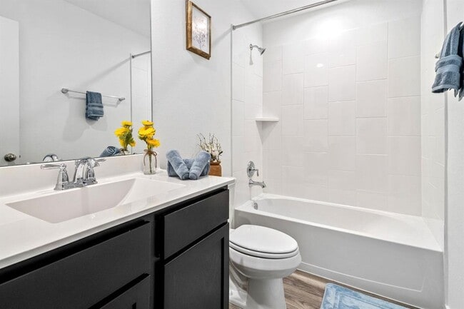 Building Photo - 3121 Crown Gate Dr