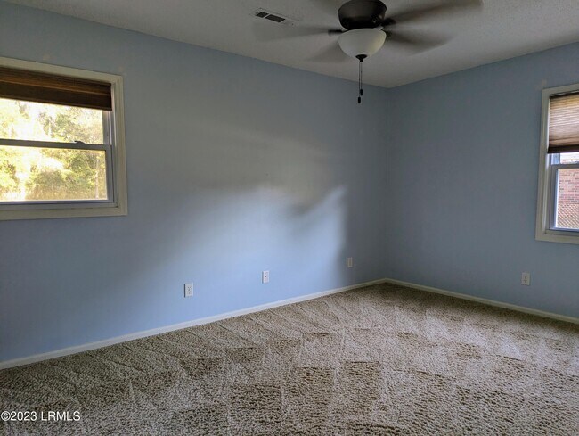 Building Photo - 611 Broad River Dr