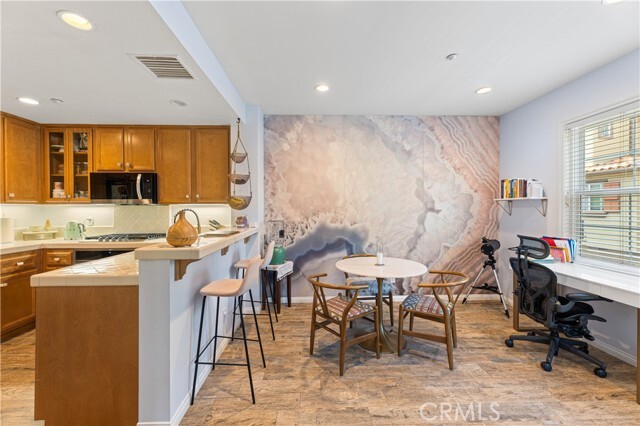Building Photo - 118 Coral Rose