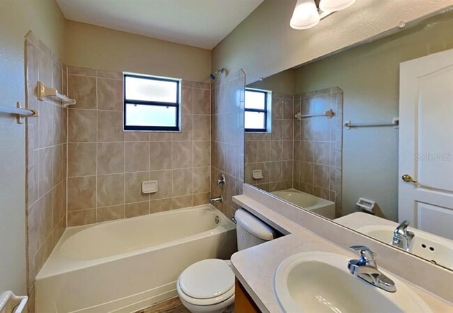 Building Photo - 29251 Crossland Dr