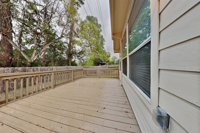 Building Photo - 18730 Dempsey Oaks Dr