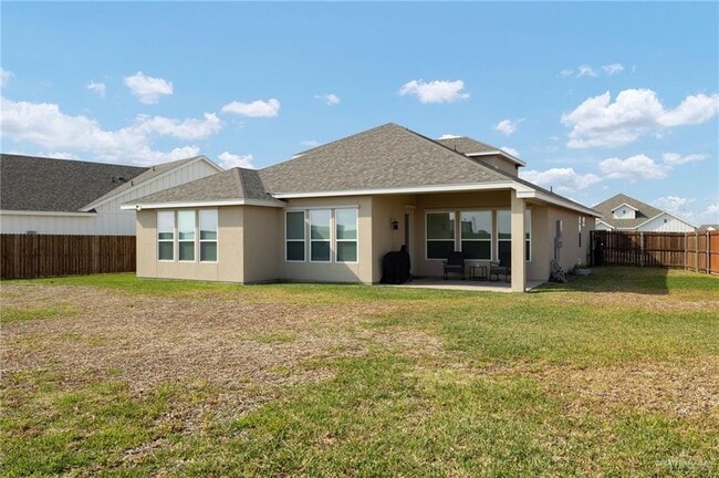 Building Photo - 27 Aqualina Wy