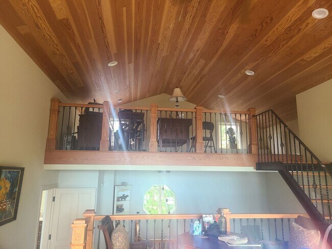 Building Photo - Beautiful West Side Home with Stunning Vie...