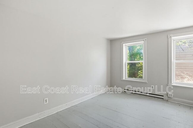 Building Photo - 13 N Maryland Ave