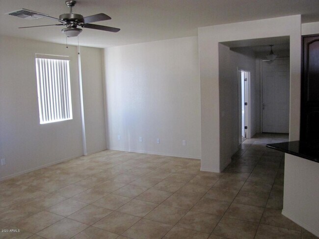 Building Photo - 2561 Sweet Grass Dr