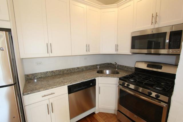 Building Photo - 1 bedroom in Sunnyside NY 11104