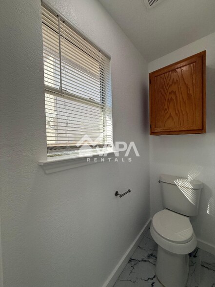 Building Photo - 7226 Bull Creek Dr