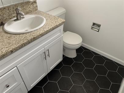 Building Photo - 1129-1131 23rd St Apartments