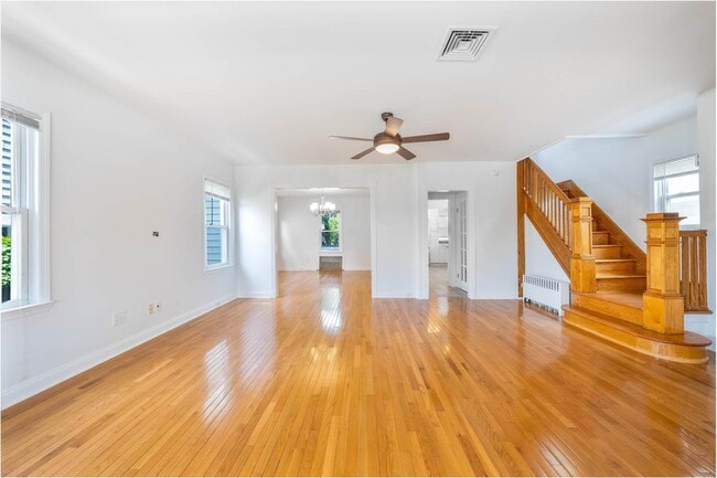 Building Photo - 85 Barrows Ave