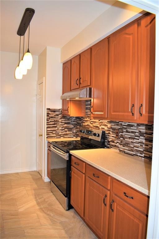 Building Photo - 600 Wilcrest Dr