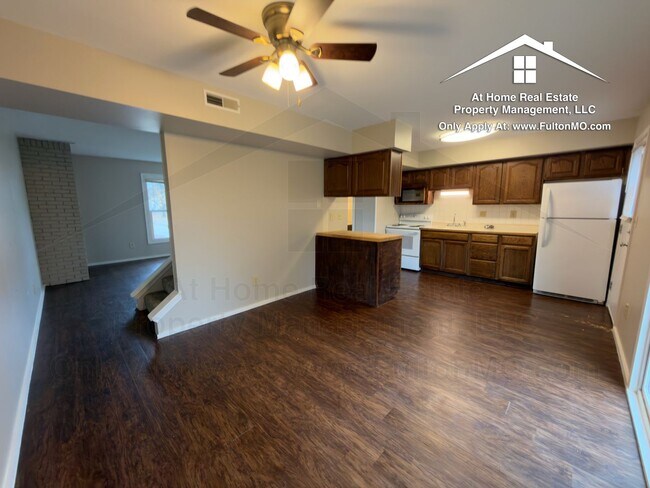 Building Photo - 1822 Springdale Ct