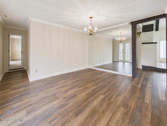 Building Photo - 100 Oak Coulee Dr
