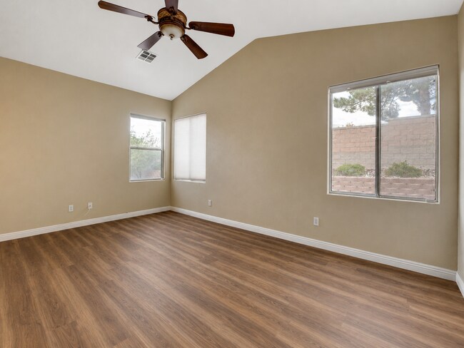 Building Photo - Anthem Gem with 3-Car Garage & Spacious Backyard