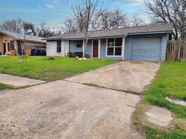 Building Photo - Charming 3-Bed, 1.5-Bath Home in Austin!