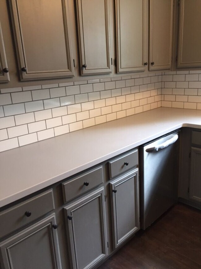 Building Photo - Beautifully Renovated 3BR House in Berry Hill!