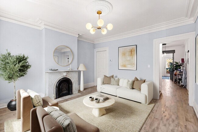 Building Photo - 284 6th St