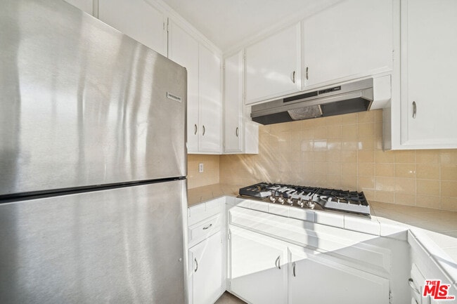 Building Photo - 1050 S Wooster St