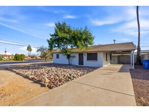 Building Photo - 3 Bedroom Home in Tempe!