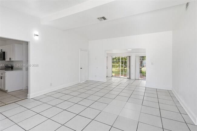 Building Photo - 875 NW 168th Dr