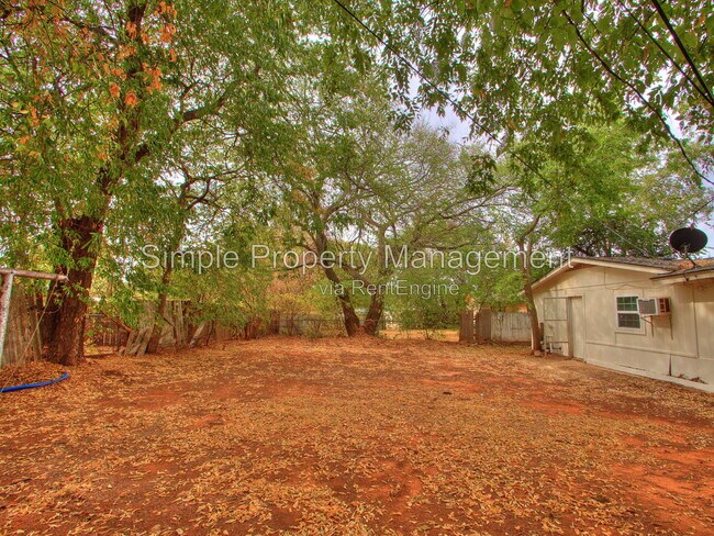 Building Photo - 4012 Parkwoods Ln